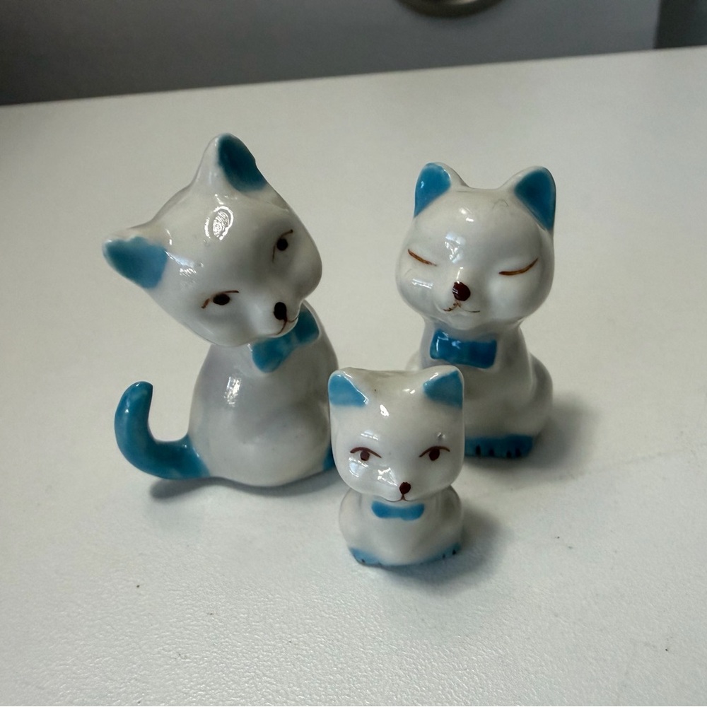 Miniature Ceramic Cat Figurine Set